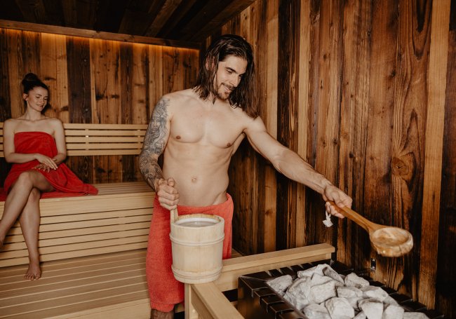 Wellnessbereich mit Finnischer Sauna, Bio-Sauna, Schwall- & Regendusche, Infrarotkabine, Ruheraum